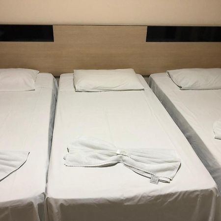 Oyo Hotel Melo 阿拉皮拉卡 外观 照片